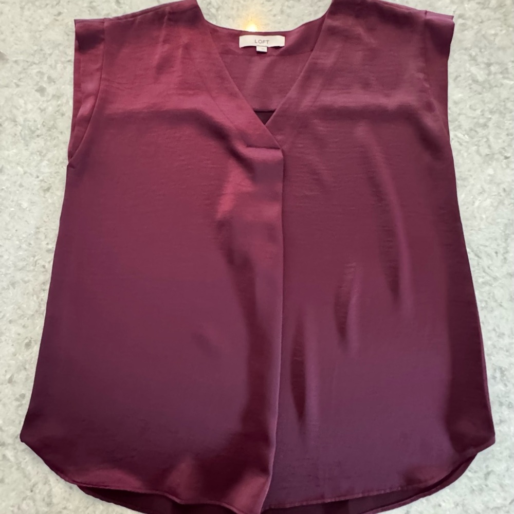 EUC LOFT Women's Deep Burgundy Satin V-Neck Blouse/Shell